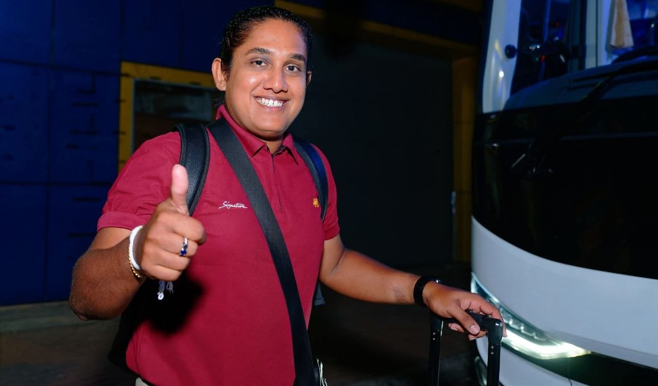 නව ප්‍රධාන පුහුණුකරු ජේමි සිඩ්න්ස් යටතේ බංග්ලාදේශ සංචාරයට පෙර පවර් බැටිං සඳහා වැඩ කළා - චමරි 