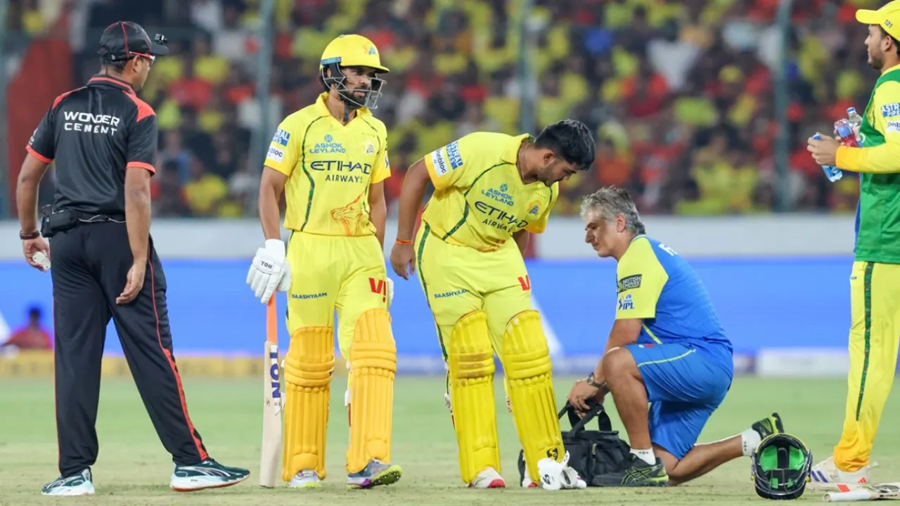 CSK කණ්ඩායමට “විශාල පාඩුවක්” – අයුෂ් මත්‍රේට හෑම්ස්ට්‍රින්ග් ඉරීමක්